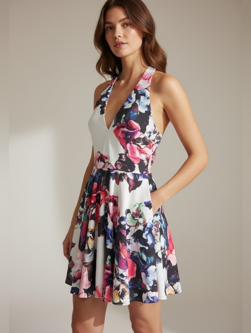 Bebe Women's Small Floral Halter Fit & Flare Dress Open Back Pockets White